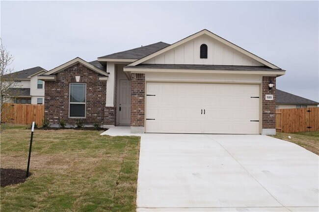 Building Photo - 1689 Woodlands Dr