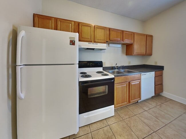 Photo - 1394 Indianola Ave