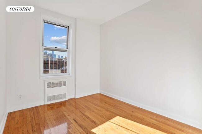 Photo - 401 W 56th St