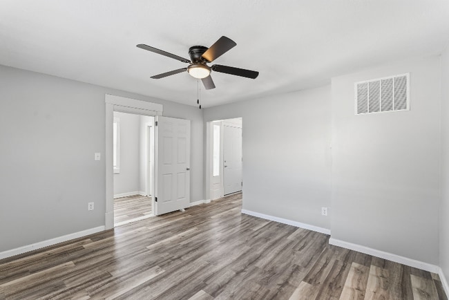 Photo - 851 S Millwood Ave Unidad 1