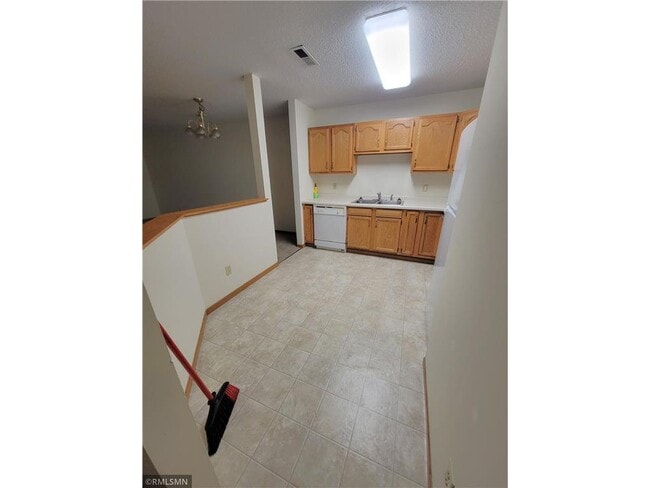 Photo - 855 Highview Dr