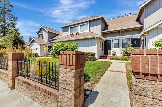 Photo - 445 E Dunne Ave