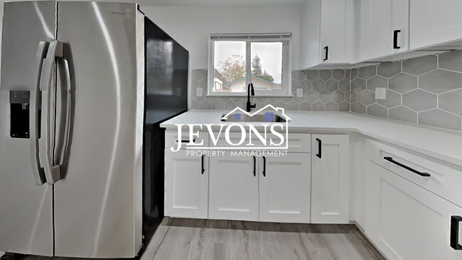 Photo - 6114 N 49th St Townhome