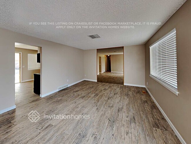 Photo - 11088 Newland St