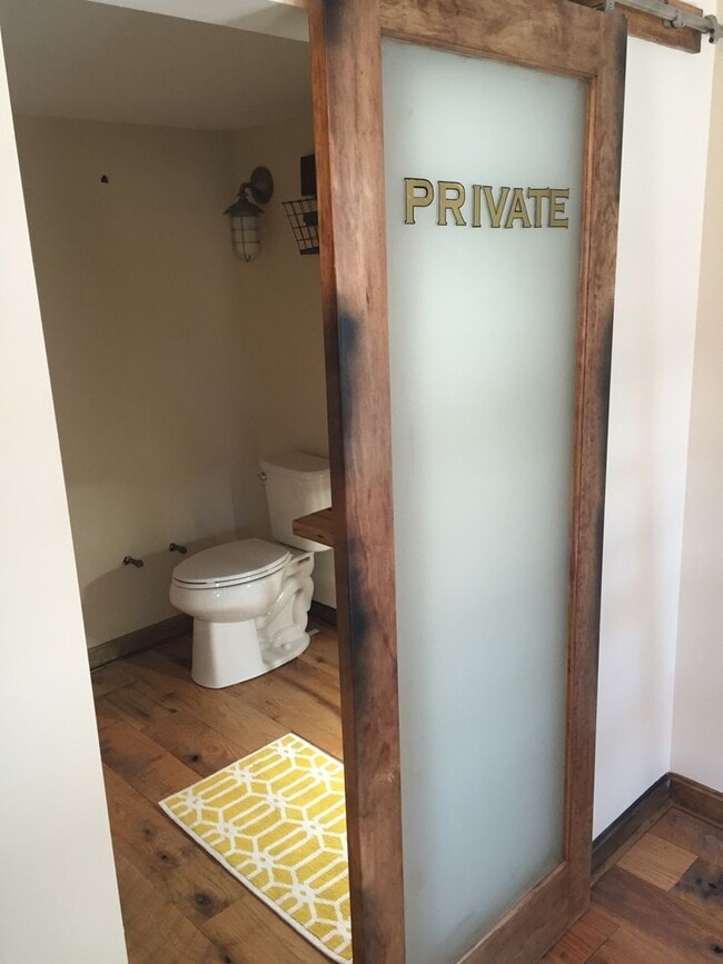 Photo - BEAUTIFUL, BRIGHT AND OPEN 1 BED, 1 BATH  HOUSE IN HEART OF NORTHSIDE- AVAIL NOW!