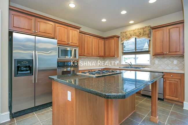 Photo - 12649 NW Bayonne Ln