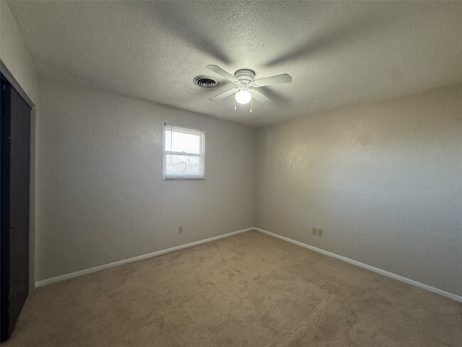 Photo - 106 Osterhage Dr