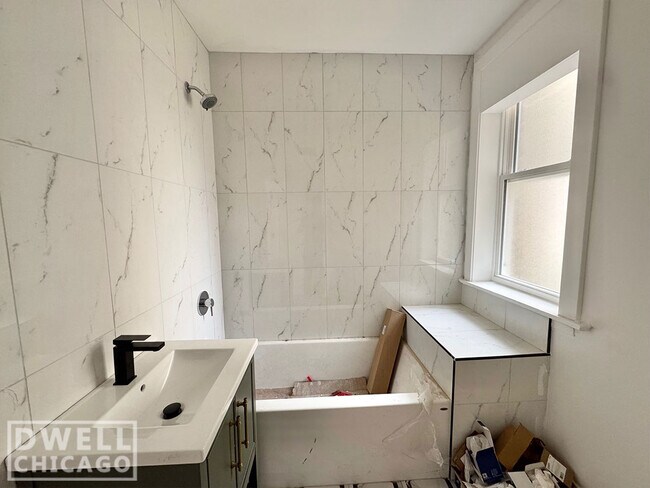 Photo - 3606 N Pine Grove Ave