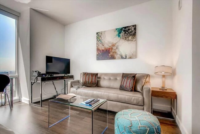 605 W 42nd St Unit SI ID1029761P