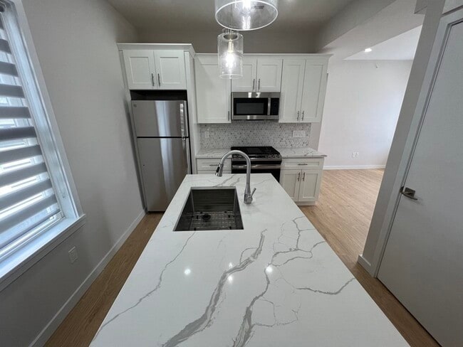 Photo - 7 Transit St