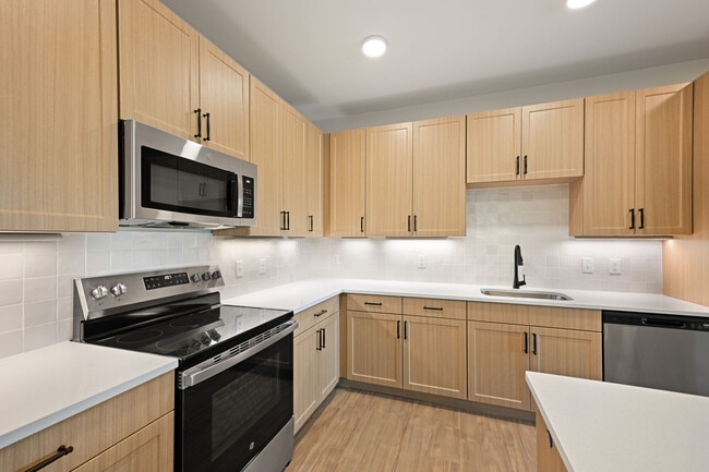 Photo - Canopy on Western