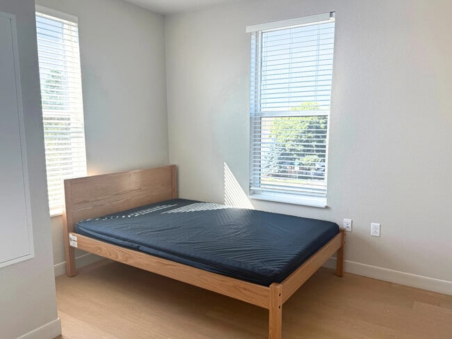 Photo - Warren Village at Alameda