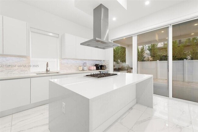 Photo - 7455 NW 103rd Pl