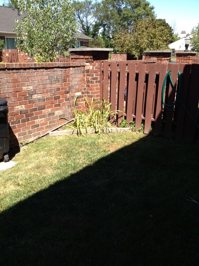 Photo - 2 BED - 1.5 BATH CANTON CONDO -----NORTHWIND