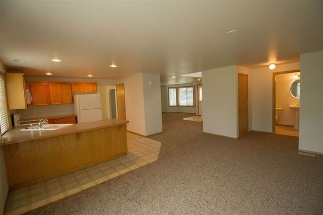 Photo - Large Corner Lot 4BR, 2.5BA Cheney Home In Big Sky #1454
