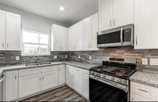 Photo - 8204 Moon Beam St