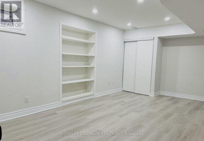 Photo - 144 Raymerville Dr