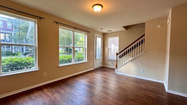 Photo - 1592 Bluewater Way