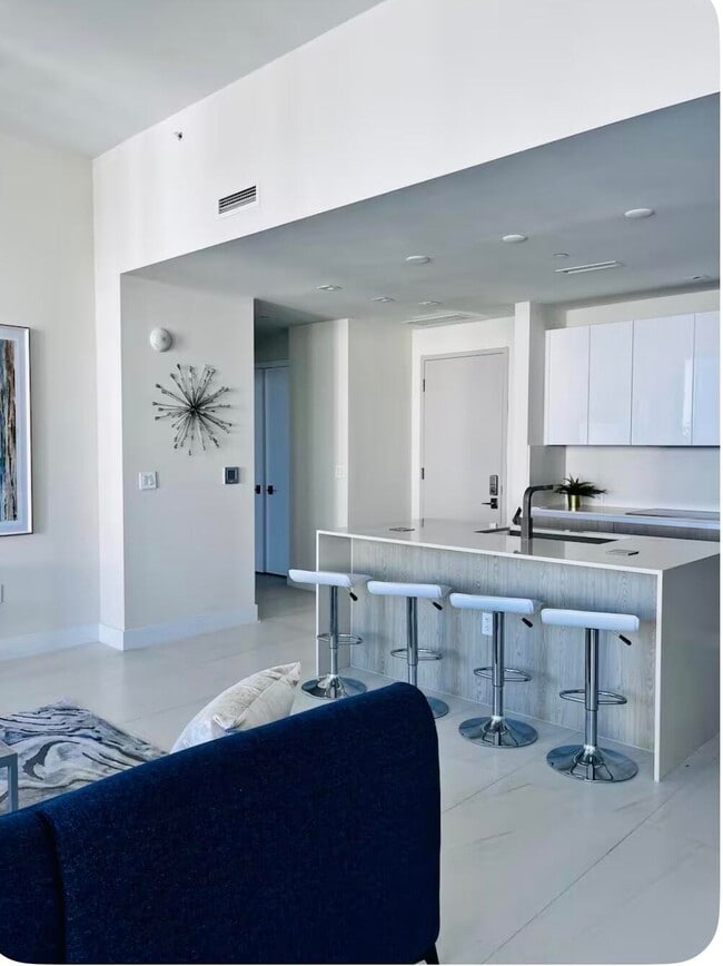 Photo - 3100 N Ocean Dr Unidad H1801