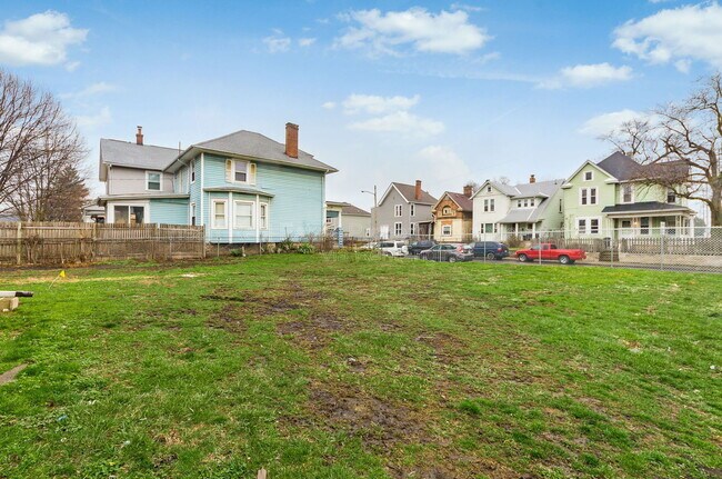 Photo - 1044 Sullivant Ave