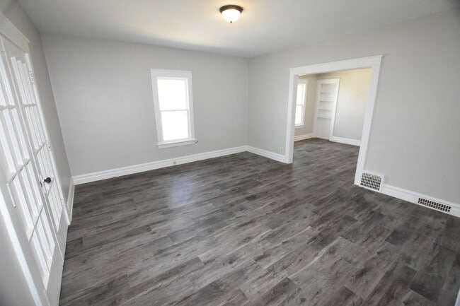 Photo - 545 Hammond Ave
