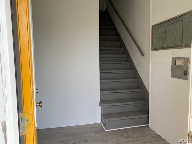 123 Barlow St