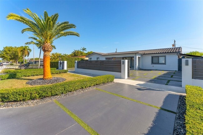 Photo - 2845 SW 127th Ave