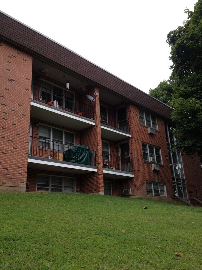 Trowbridge House Apartments Naugatuck, CT