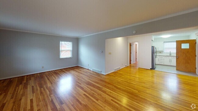 Building Photo - BEAUTIFUL and LARGE 2 Bedroom 1 Bath Apart... Rental