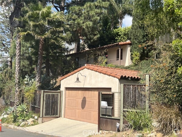 Building Photo - 6331 Longview Ave Rental