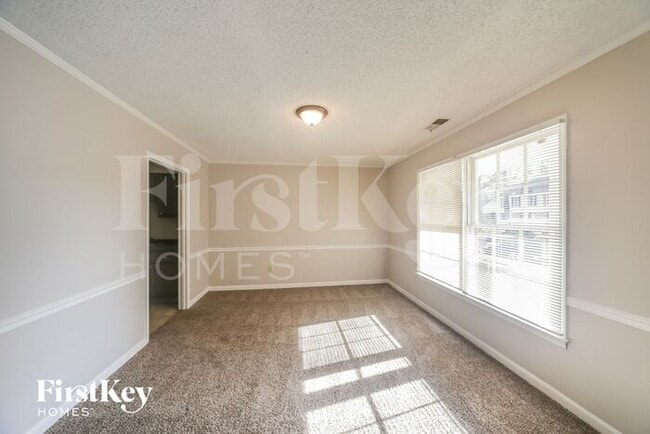 Photo - 6704 Amersham Dr