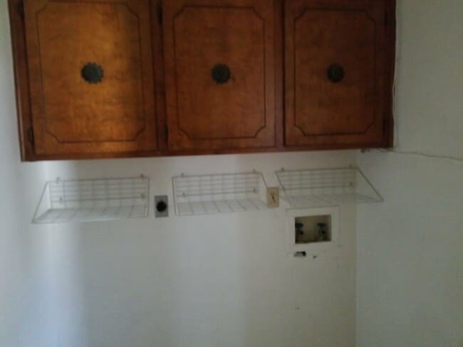Photo - 918 Villa Ln