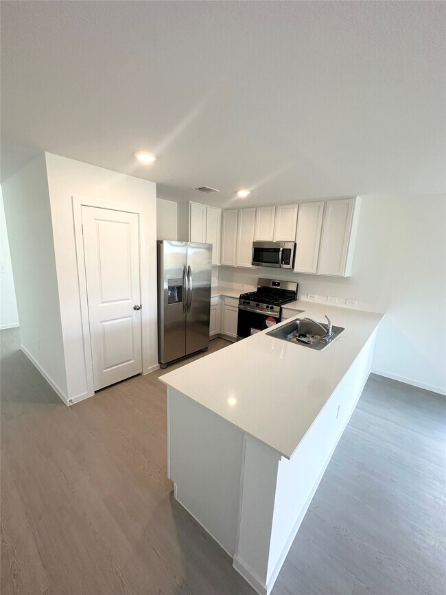 Photo - 16477 Blossom Grv Dr