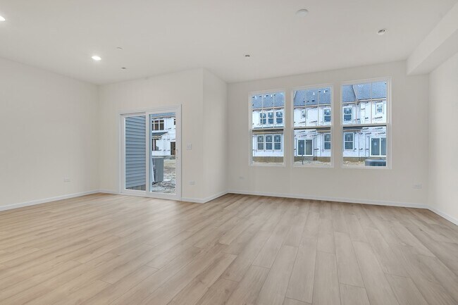 Photo - 5913 Hawkweed Dr