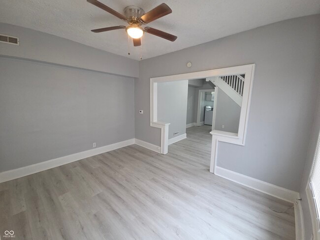 Photo - 1339 W Lee St