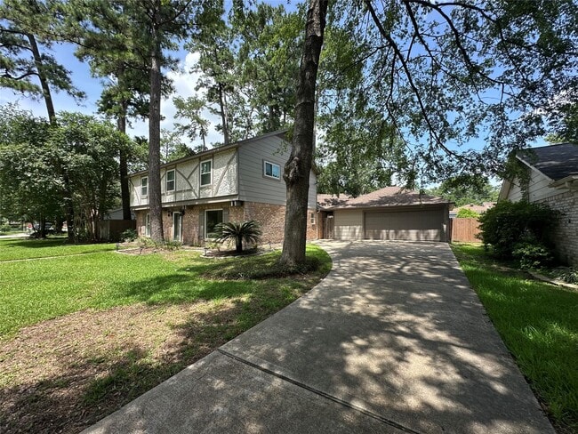 Building Photo - 15626 Canterbury Forest Dr Rental