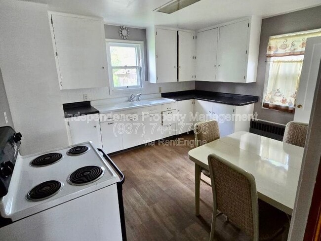 Photo - 1220 W 19th St