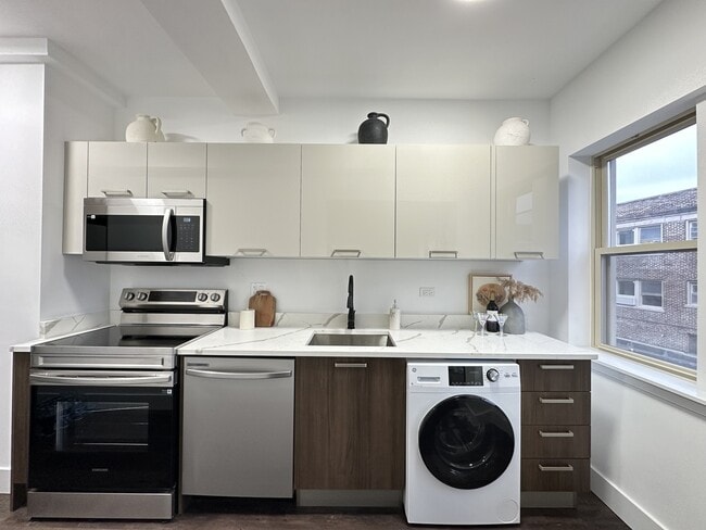 Photo - 1555 W Hollywood Ave Unit 802