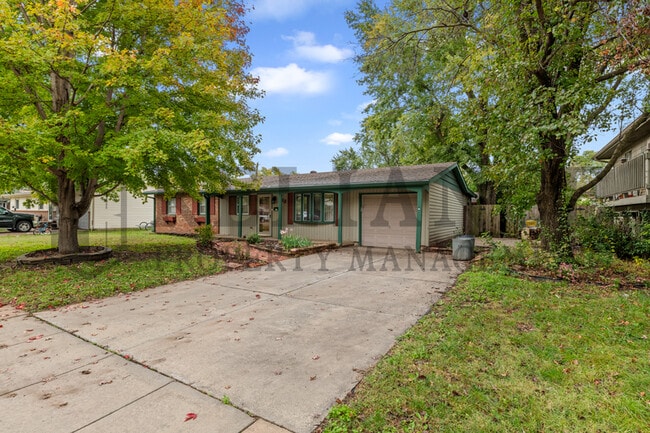 Photo - 913 N Wilbur Ln