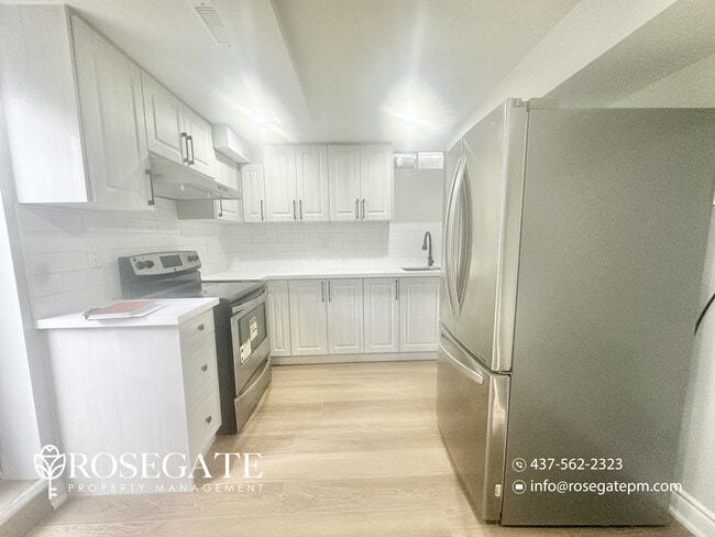 Photo - 2-Bedroom + Den Corner Unit with Parking in Mississauga Unit 2