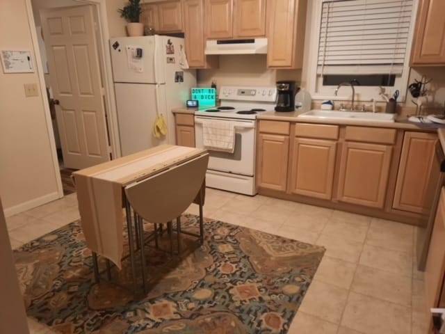 Photo - 118 Elles Ave Unidad A