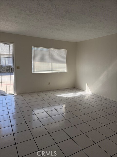 Photo - 16230 Sequoia St