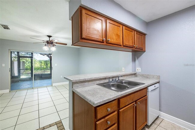 Photo - 6211 Oak Cluster Cir
