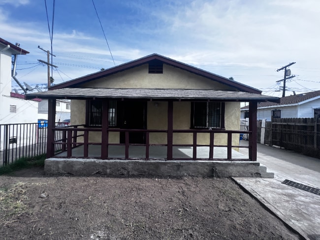 Building Photo - 5850 Estrella Ave