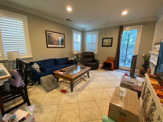 567 Abruzzi Ct