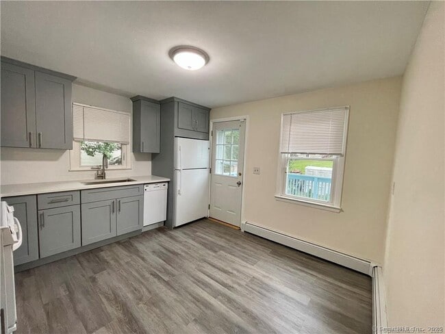 Photo - 145 Rooster River Blvd