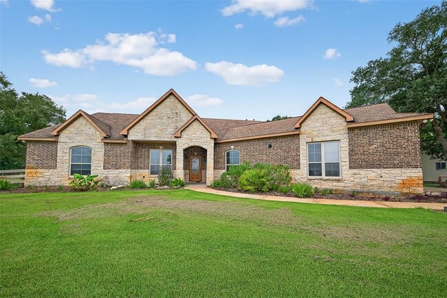Photo - 7030 Pisklak Rd House