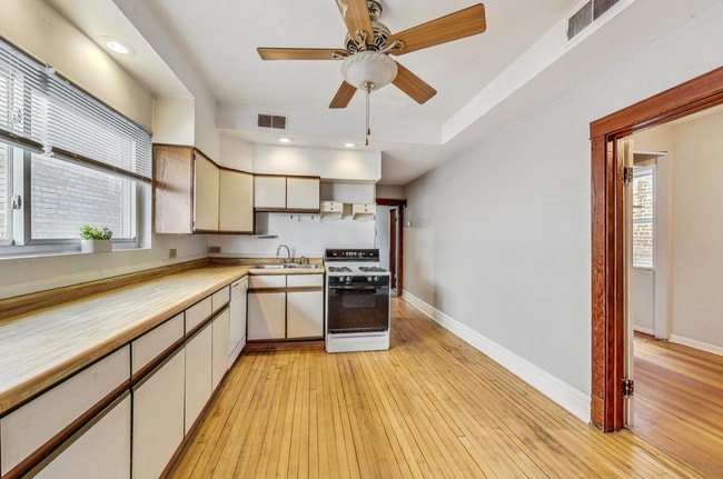 Photo - 2554 W Winnemac Ave Unit 2