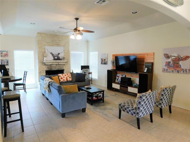 Photo - 424 Shayla Ln Casa