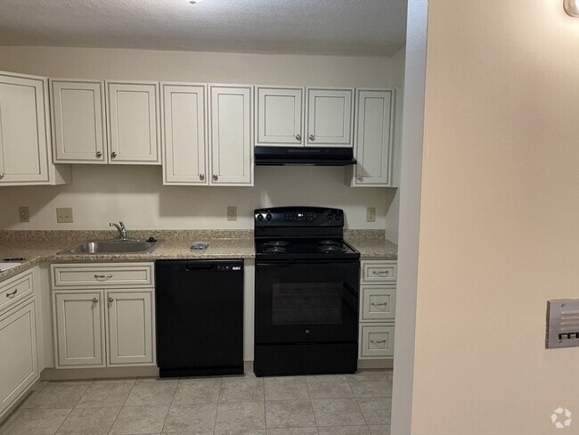 Building Photo - 83 Cambridge Rd Unit #117 Rental